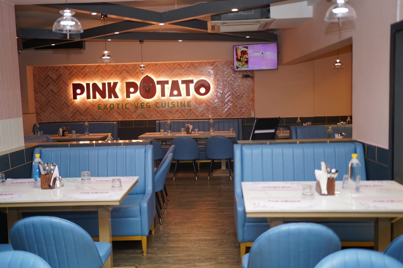 Pink Potato dining room